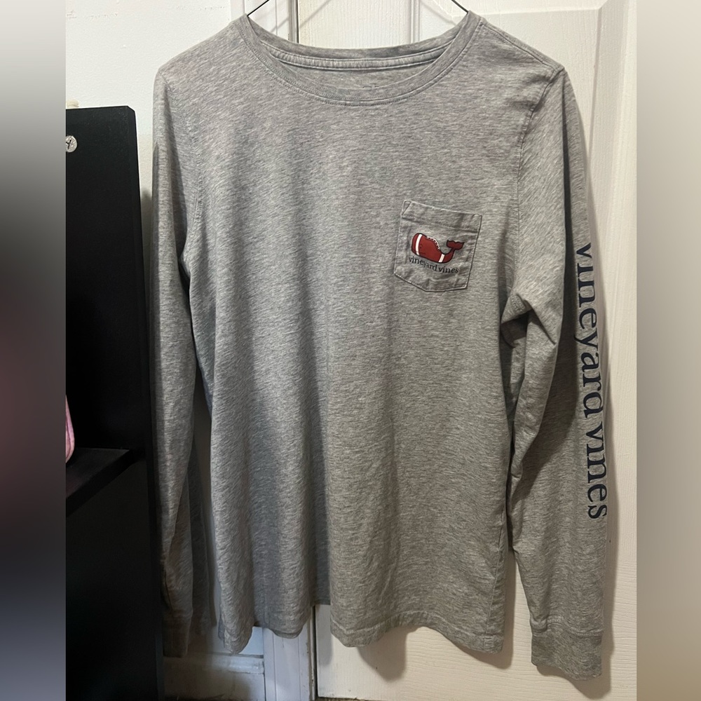 Vineyard Vines Grey Long Sleeve Tee. Football. Size Medium, fits like a small.
